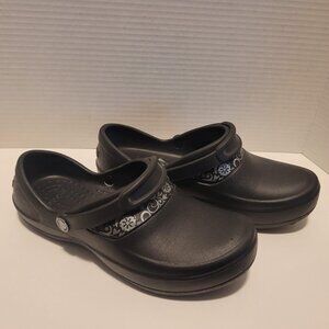 Womens Crocs Size 7W Crocs Locks Clogs Black Colored Slip Resistant